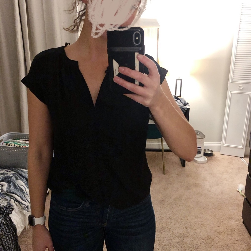 Medium Philosophy blouse. Black short sleeved